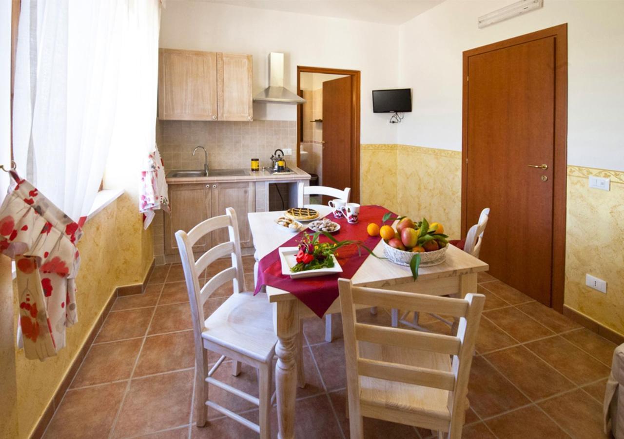 Casale La Rovere Монталто ди Кастро Екстериор снимка